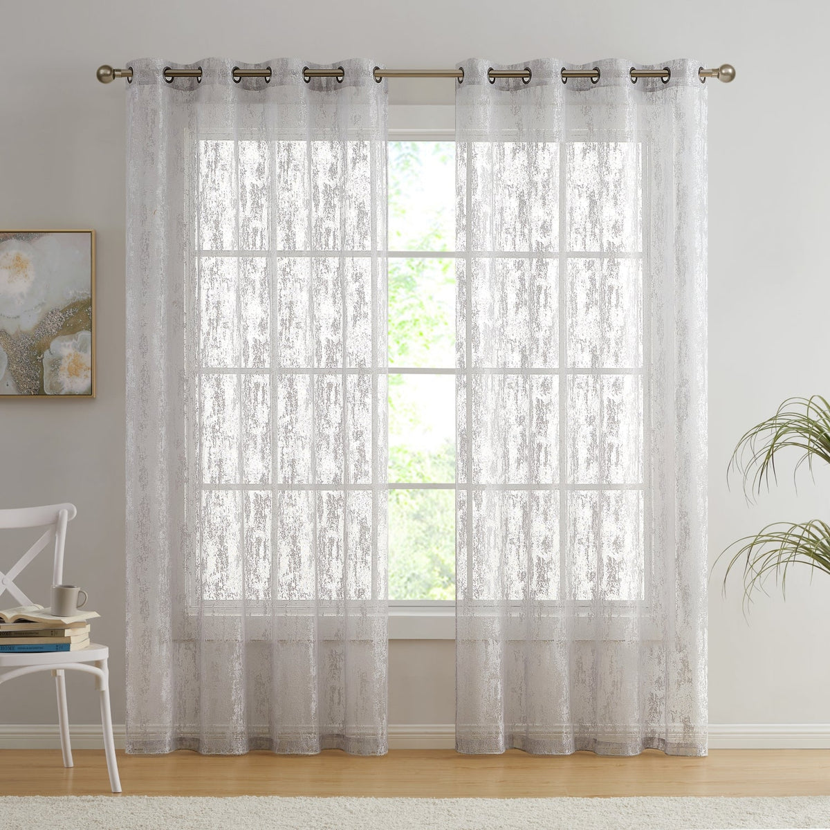 Cortinas transparentes con ojales abstractos de HLC Crawford