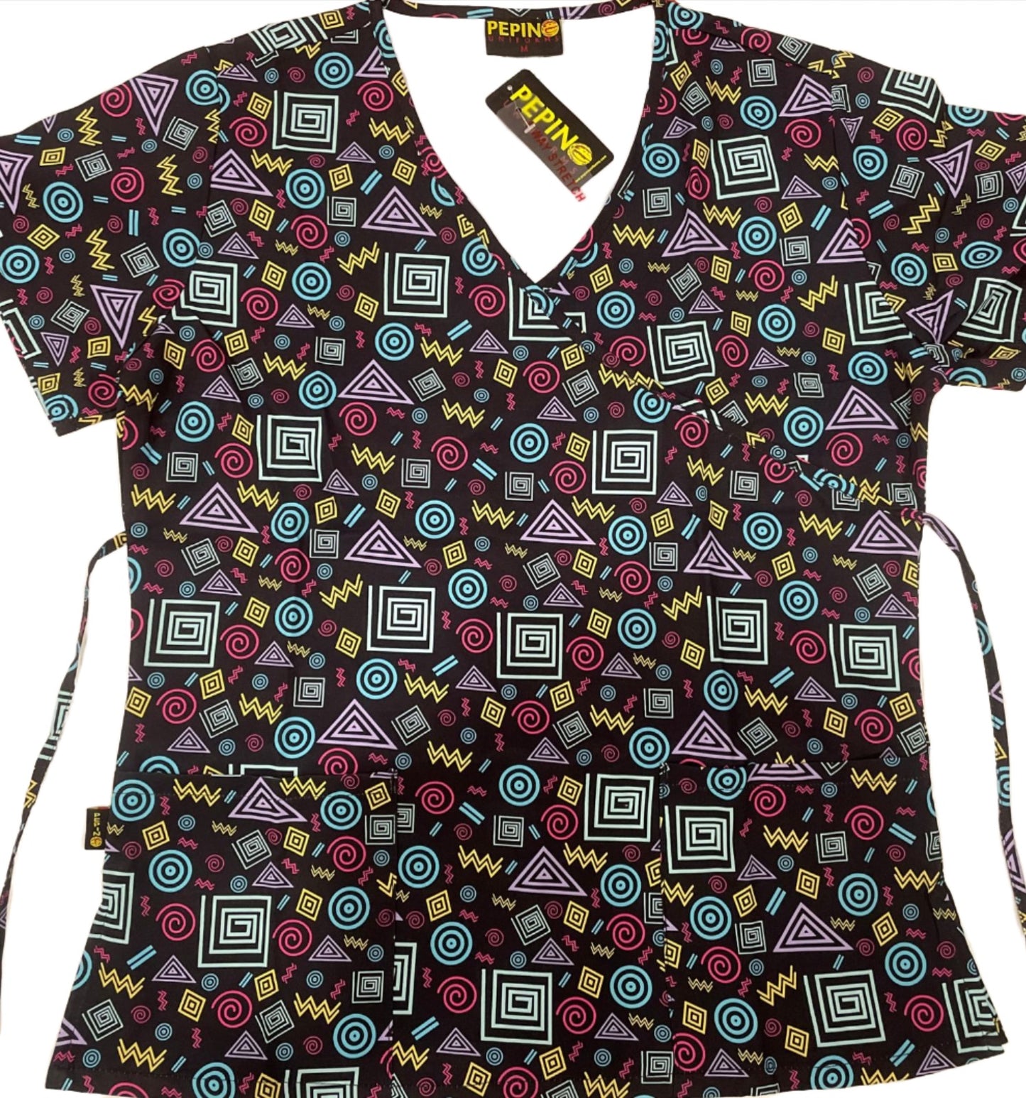 Haut d'uniforme imprimé rose à imprimé tourbillonnant de Pepino Uniforms