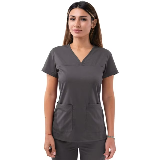 Blusa médica Adar Pro con escote en V y corazón